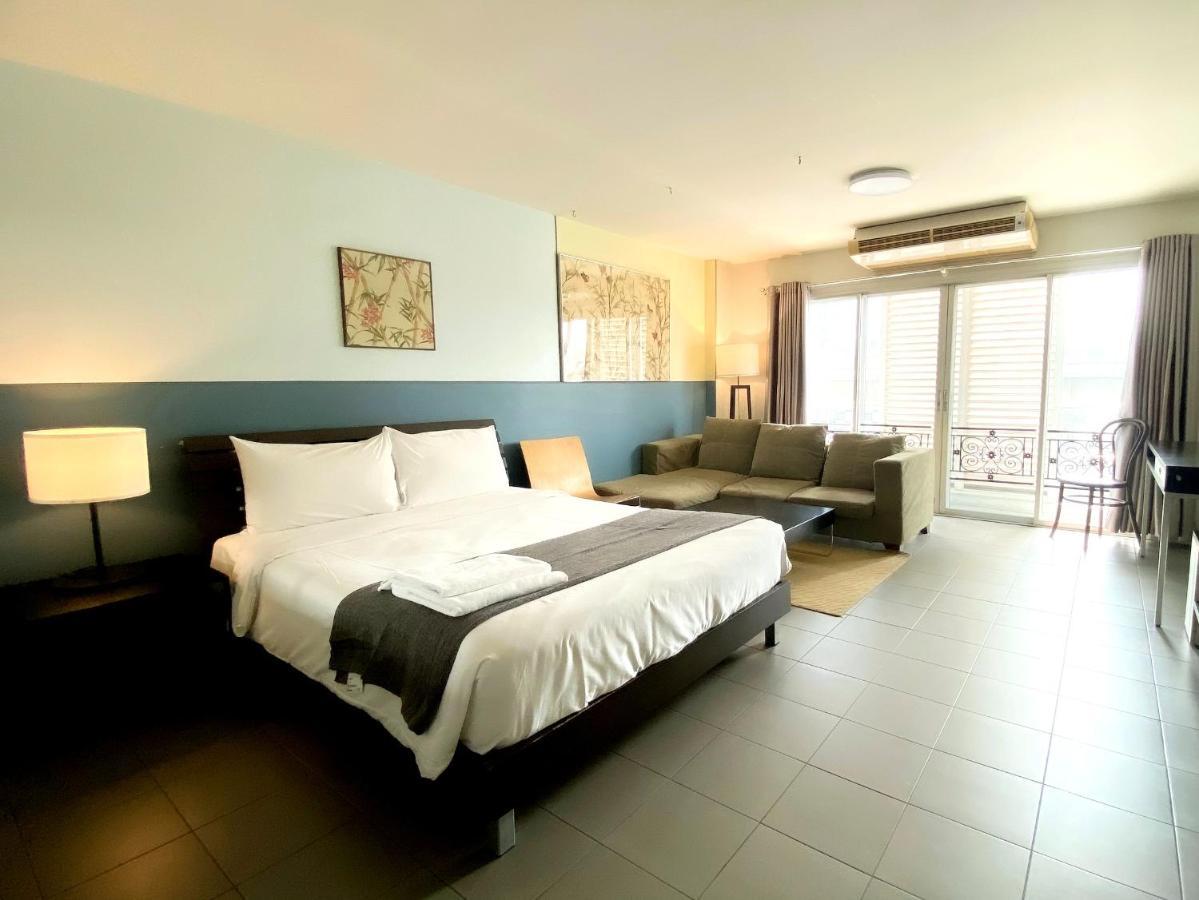 The Studio At Sathorn Terrace Bangkok Exterior photo