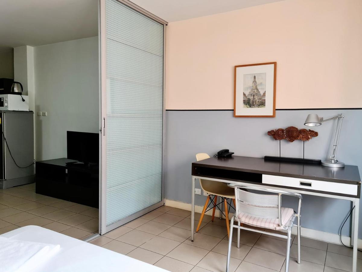 The Studio At Sathorn Terrace Bangkok Exterior photo